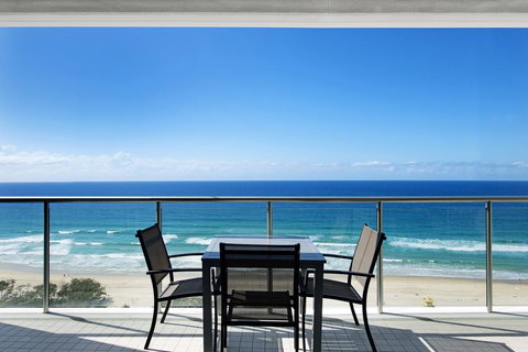 ULTIQA Air On Broadbeach - New Castle Holiday 11