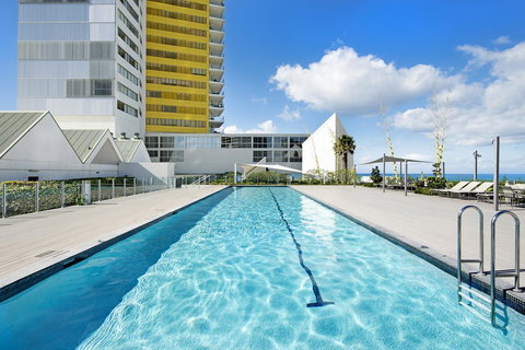 ULTIQA Air On Broadbeach - New Castle Holiday 5