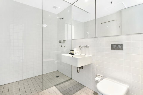 ULTIQA Air On Broadbeach - New Castle Holiday 23