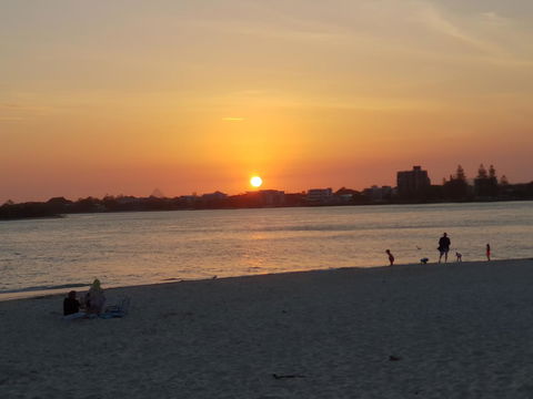 Belaire Place Motel Apartments - New Castle Holiday 13