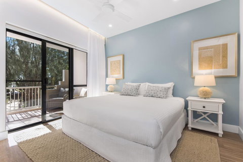 Mirra Chana - New Castle Holiday 21