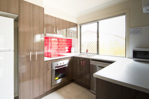 Rockhampton Serviced Apartments - New Castle Holiday 19