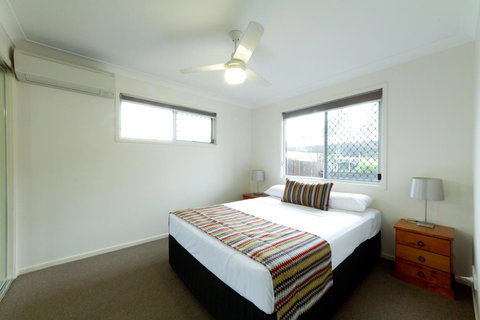 Rockhampton Serviced Apartments - New Castle Holiday 1
