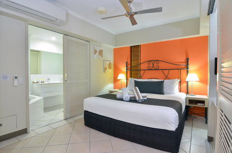 Le Cher Du Monde Adults Only - New Castle Holiday 20