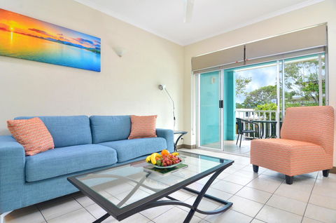 Le Cher Du Monde Adults Only - New Castle Holiday 6