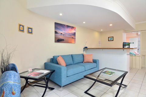 Le Cher Du Monde Adults Only - New Castle Holiday 4