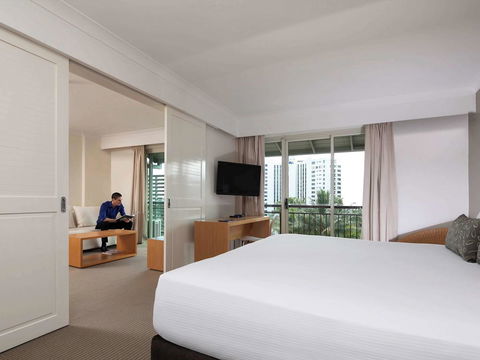 Novotel Cairns Oasis Resort - New Castle Holiday 41