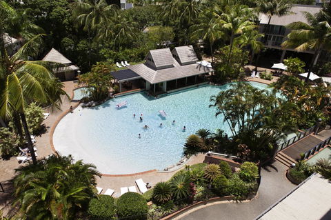 Novotel Cairns Oasis Resort - New Castle Holiday 37