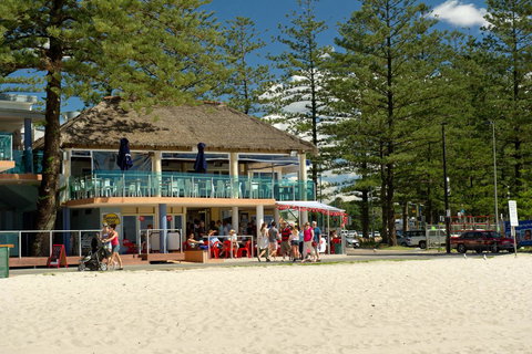 2nd Avenue Beachside Apartments - New Castle Holiday 30