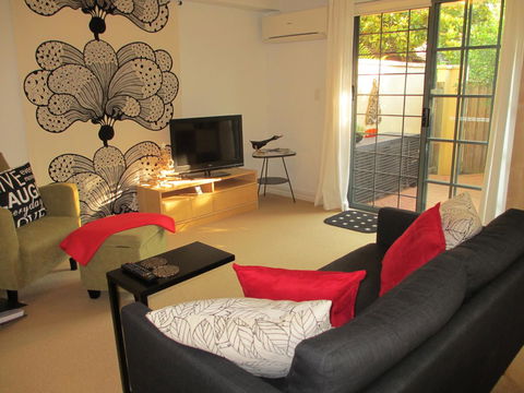 Powerhouse Apartments - New Castle Holiday 11