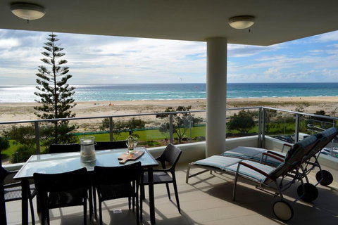 Pure Kirra - New Castle Holiday 13