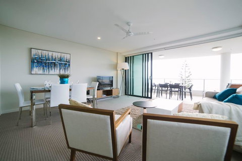 Pure Kirra - New Castle Holiday 8