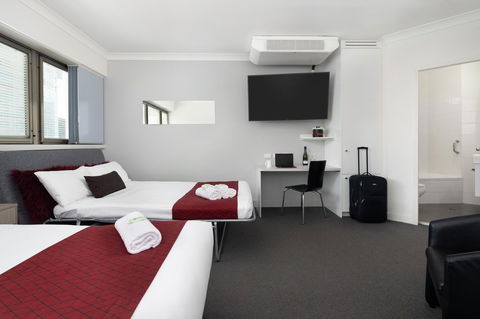 George Williams Hotel - New Castle Holiday 7