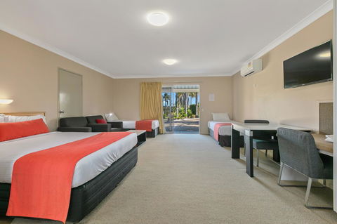 Comfort Inn North Brisbane - New Castle Holiday 16