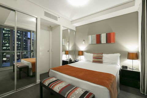 Evolution Apartments - New Castle Holiday 13
