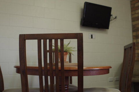 Burke & Wills Motor Inn - New Castle Holiday 13