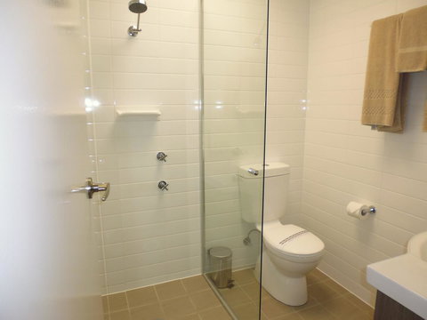 Burke & Wills Motor Inn - New Castle Holiday 21