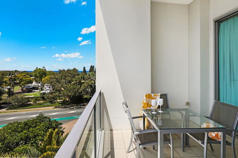 Element On Coolum Beach - New Castle Holiday 24