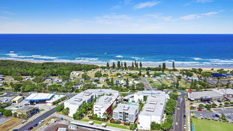 Element On Coolum Beach - New Castle Holiday 0