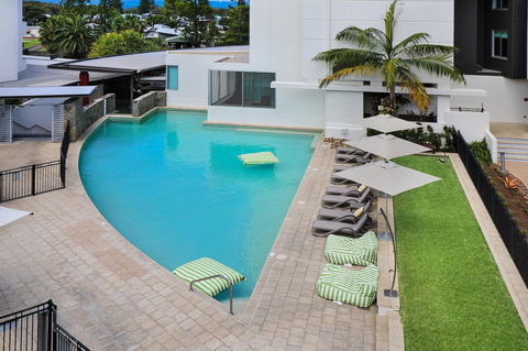 Element On Coolum Beach - New Castle Holiday 7