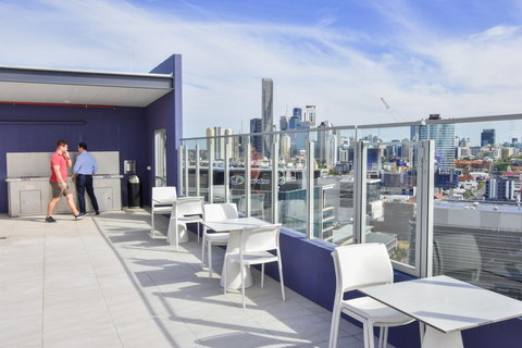 Belise Apartments - New Castle Holiday 10