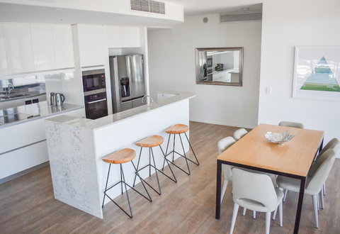 Belise Apartments - New Castle Holiday 4