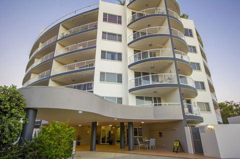 Fairways Golf & Beach Retreat Bribie Island - New Castle Holiday 9