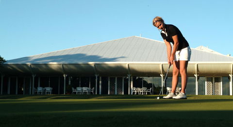 Fairways Golf & Beach Retreat Bribie Island - New Castle Holiday 17