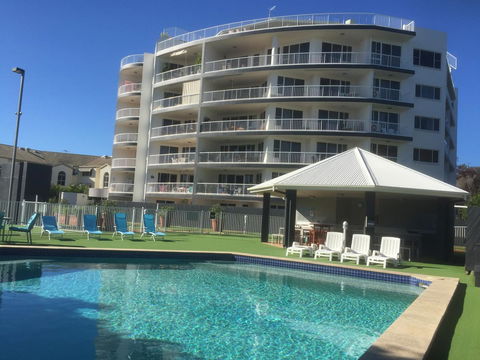 Fairways Golf & Beach Retreat Bribie Island - New Castle Holiday 0