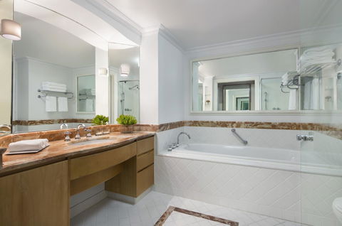 JW Marriott Gold Coast Resort & Spa - New Castle Holiday 11
