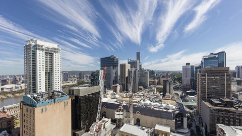 Oaks Brisbane Festival Suites - New Castle Holiday 2
