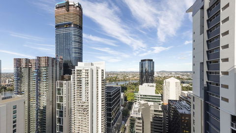 Oaks Brisbane Festival Suites - New Castle Holiday 4