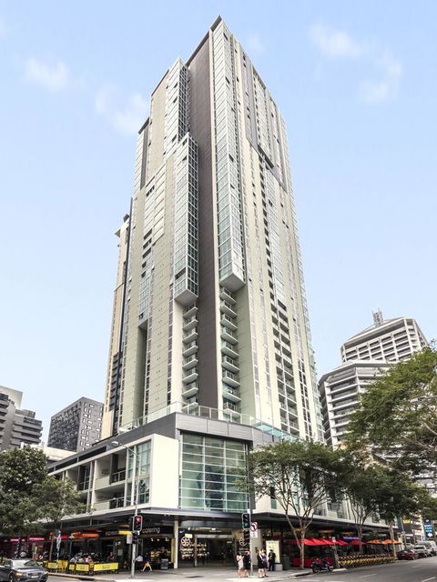 Oaks Brisbane Festival Suites - New Castle Holiday 9