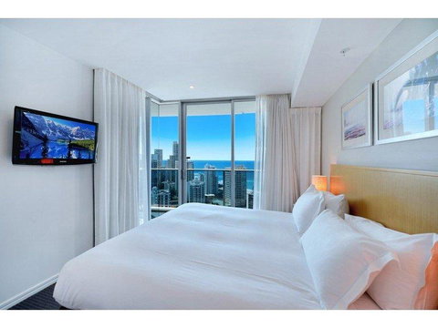 H Star Residences-- Paradise Stayz - New Castle Holiday 9