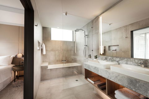 The Westin Brisbane - New Castle Holiday 30