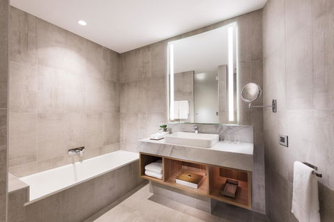 The Westin Brisbane - New Castle Holiday 19