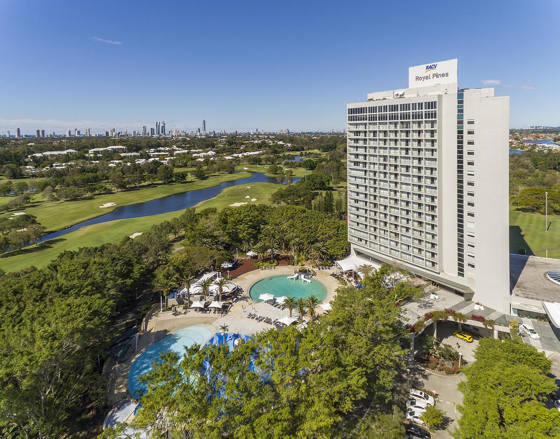 Arundel QLD New Castle Holiday