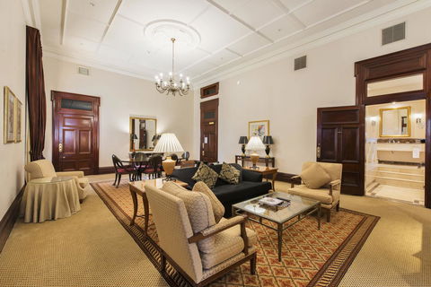 Treasury Brisbane - New Castle Holiday 44