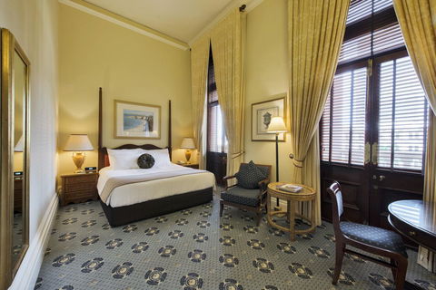 Treasury Brisbane - New Castle Holiday 37