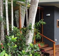 Forest Lodge Little Villa - New Castle Holiday