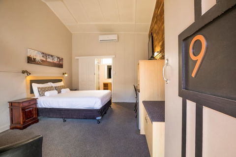 Downs Motel - New Castle Holiday 4