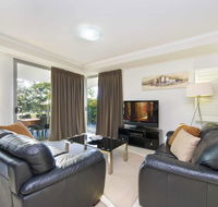 On the Bay Apartments - New Castle Holiday