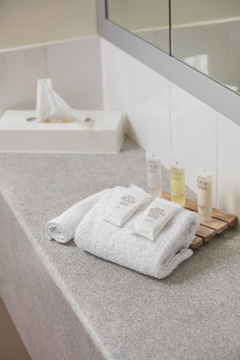 Hotel Indigo Brisbane City Centre, An IHG Hotel - New Castle Holiday 3