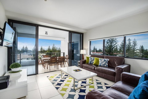 Ultra Broadbeach - New Castle Holiday 11