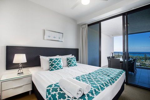 Ultra Broadbeach - New Castle Holiday 42