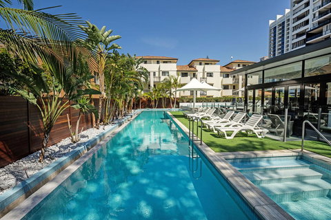 Ultra Broadbeach - New Castle Holiday 5