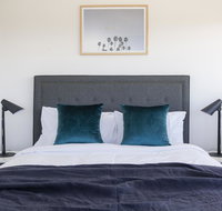 Ridge Apartment Hotel - New Castle Holiday