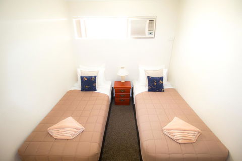 Aabon Apartments & Motel - New Castle Holiday 12
