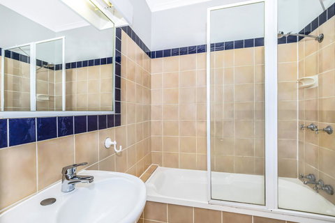 City Palms Brisbane - New Castle Holiday 12