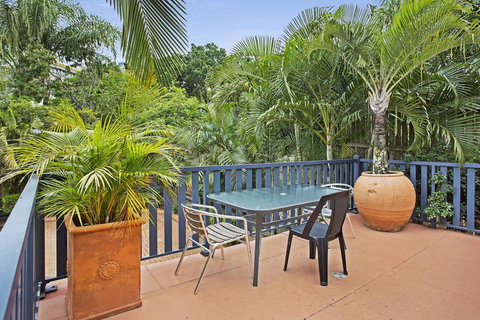 City Palms Brisbane - New Castle Holiday 34